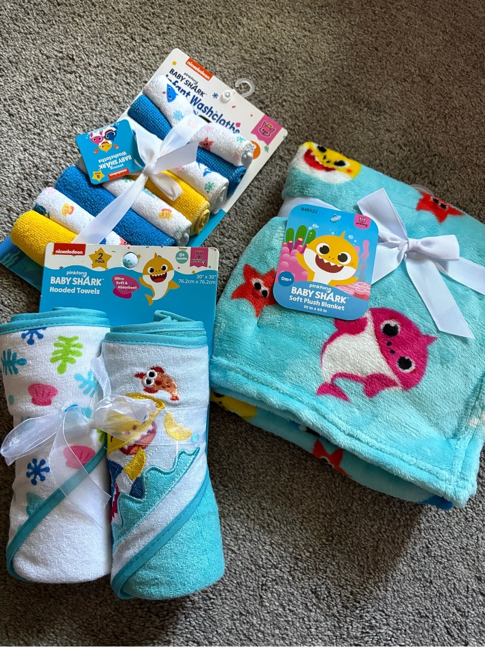 Baby Shark Plush Blanket & Hooded Towels Set - Aqua, White, Yellow